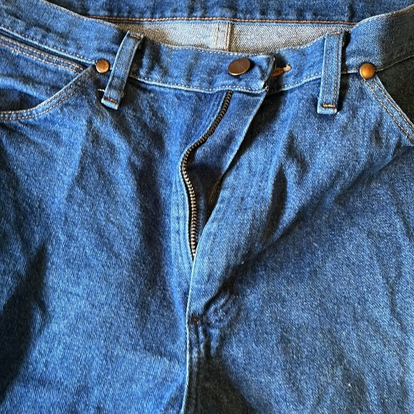 Men’s wranglers - Picture 3 of 5